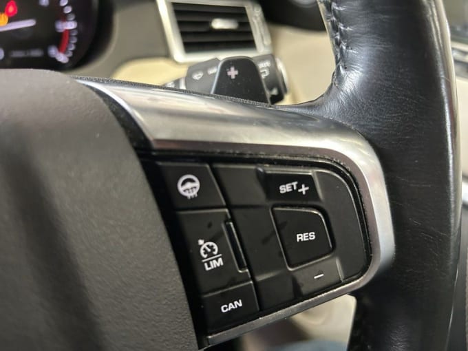 2025 Land Rover Discovery Sport