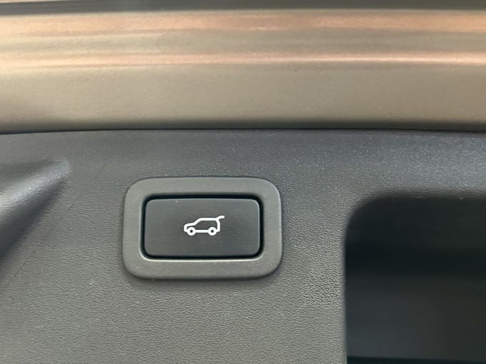 2025 Land Rover Discovery Sport