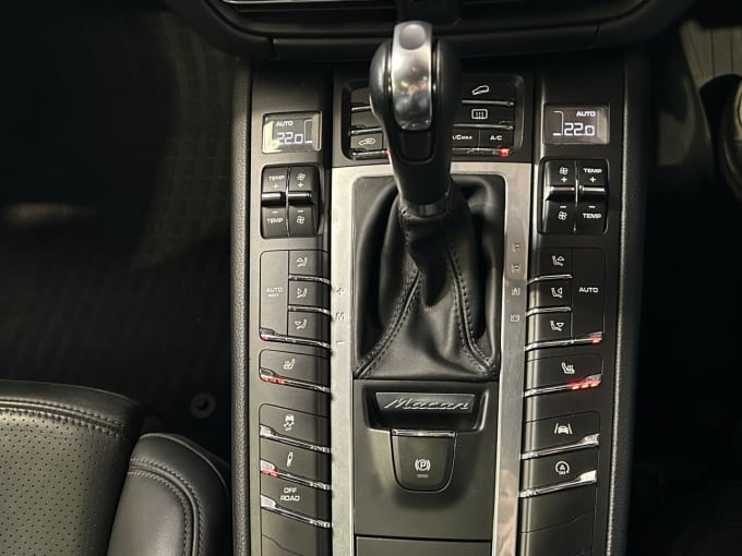 2025 Porsche Macan