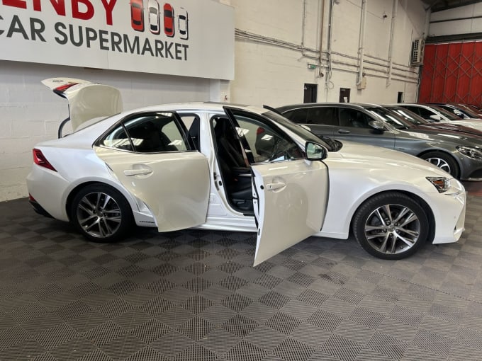 2025 Lexus Is