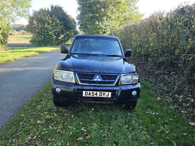 2004 Mitsubishi Shogun