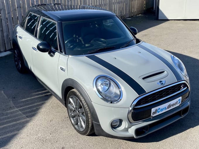 2024 Mini Hatch