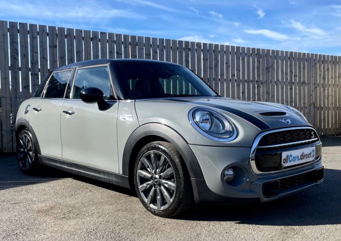 2024 Mini Hatch