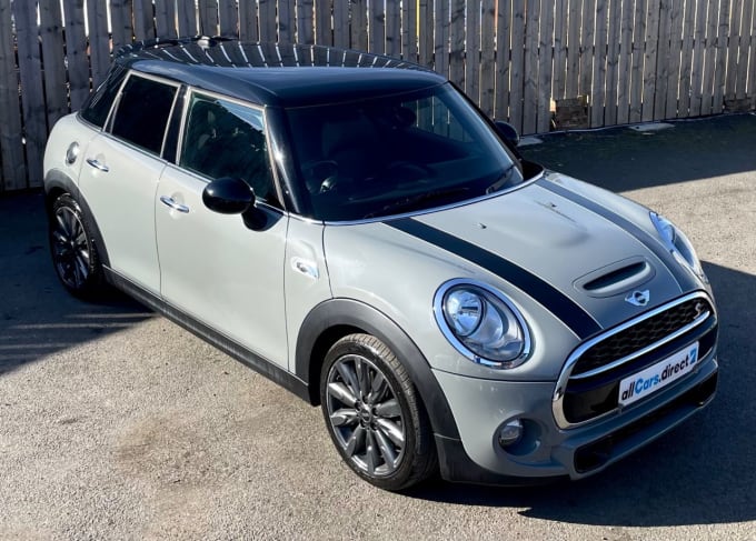 2024 Mini Hatch