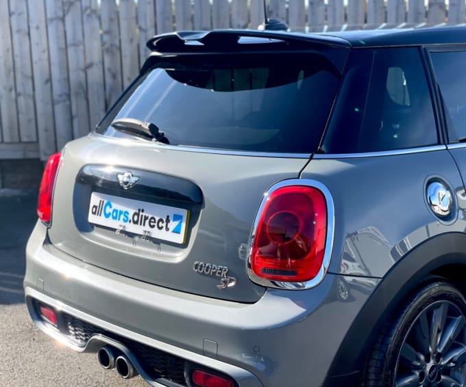 2024 Mini Hatch