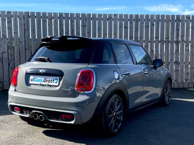 2024 Mini Hatch