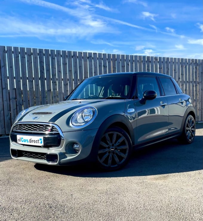 2024 Mini Hatch