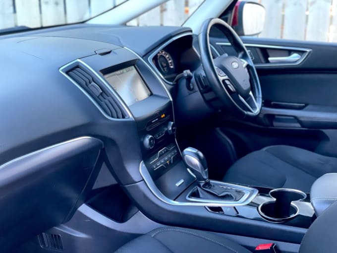 2025 Ford S-max