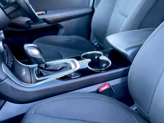 2025 Ford S-max