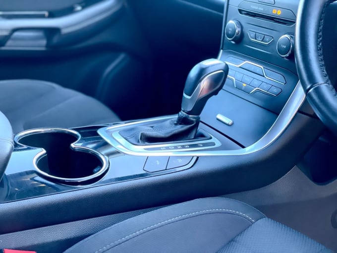 2025 Ford S-max