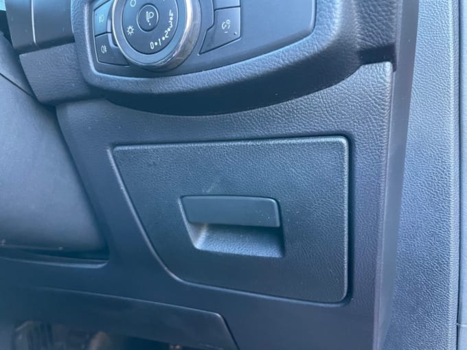 2025 Ford S-max