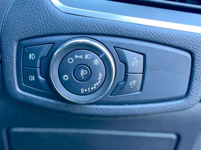 2025 Ford S-max