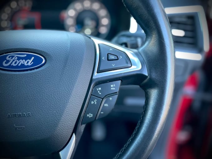 2025 Ford S-max