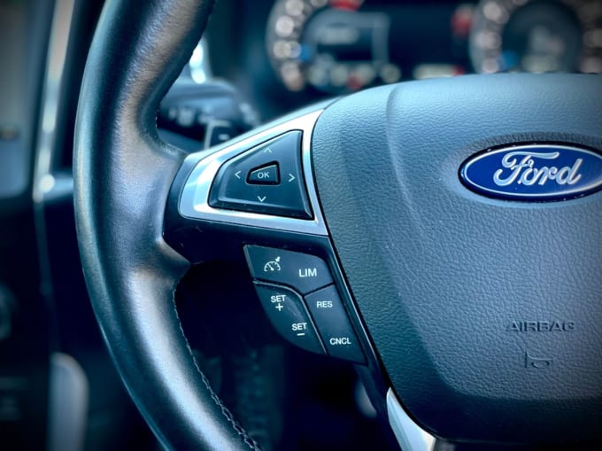 2025 Ford S-max