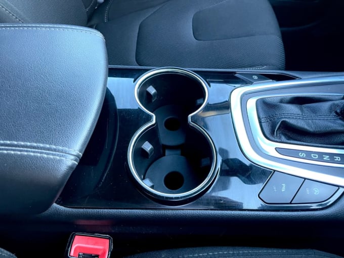 2025 Ford S-max