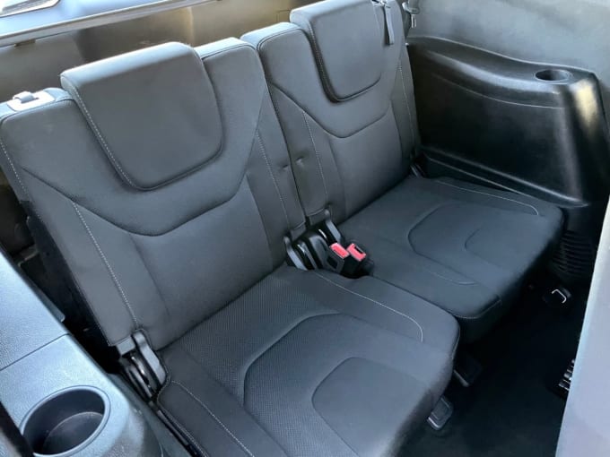 2025 Ford S-max