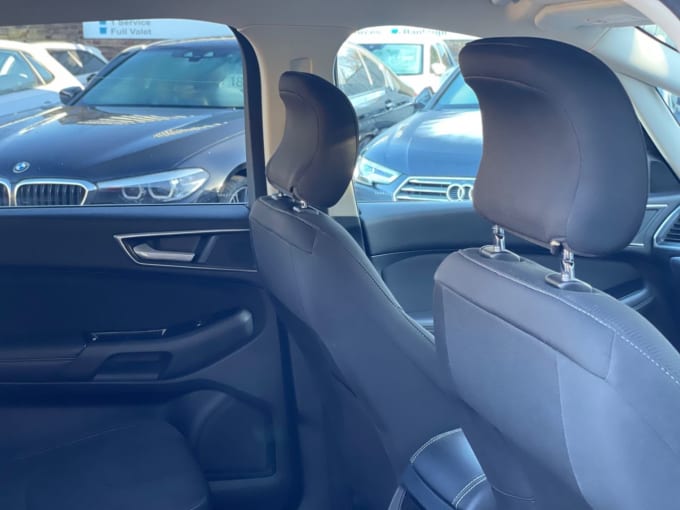 2025 Ford S-max