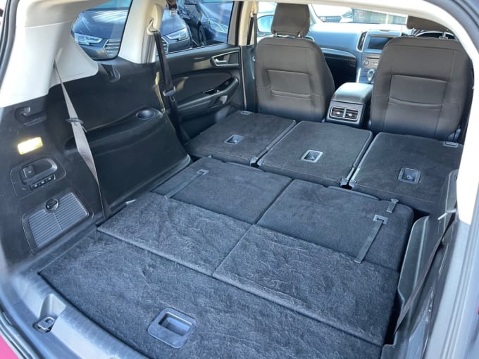 2025 Ford S-max
