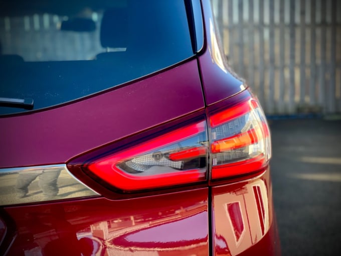 2025 Ford S-max