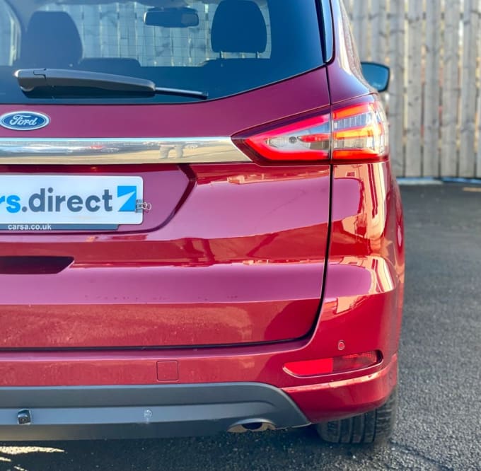 2025 Ford S-max