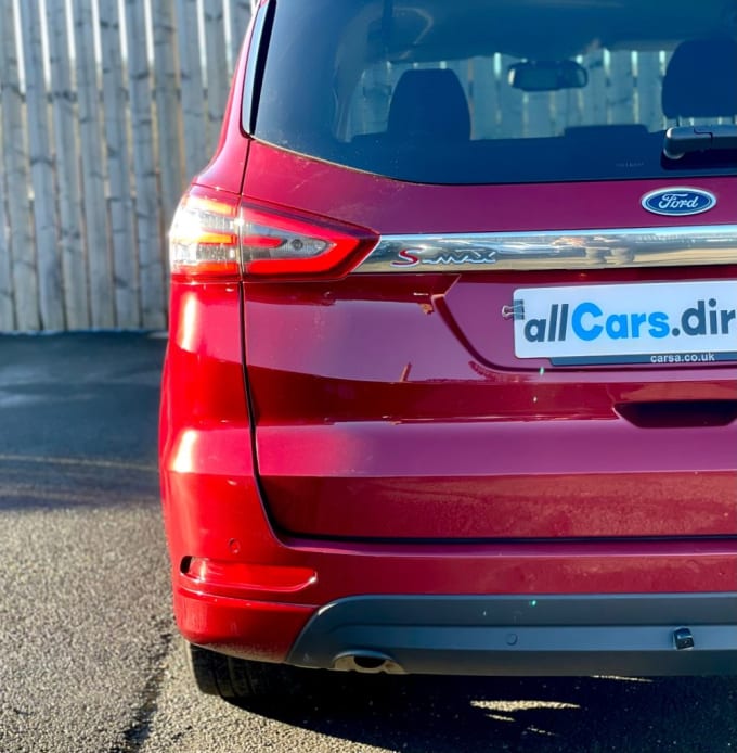 2025 Ford S-max