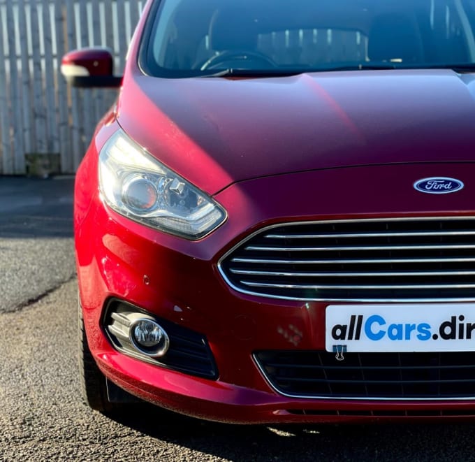 2025 Ford S-max