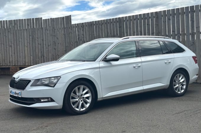 2025 Skoda Superb