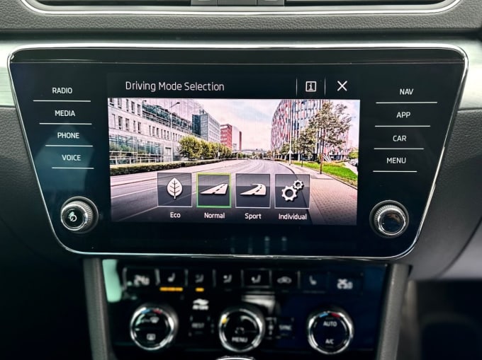 2025 Skoda Superb