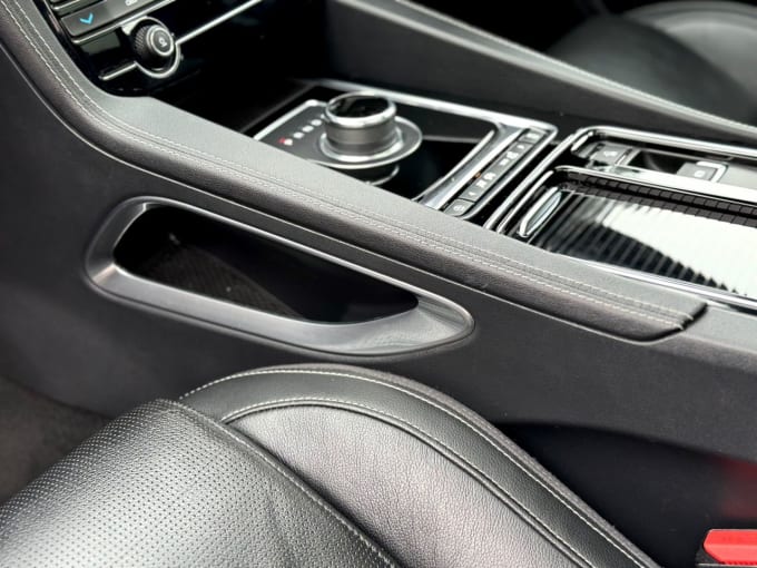 2025 Jaguar F-pace