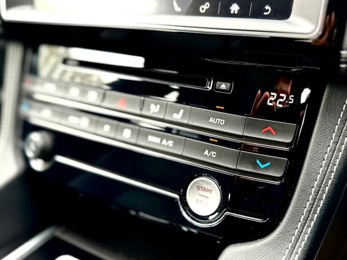 2025 Jaguar F-pace