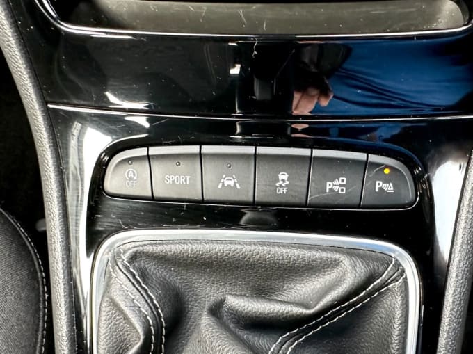 2025 Vauxhall Astra