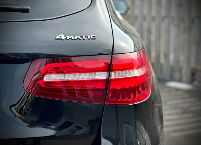 2025 Mercedes-benz Glc