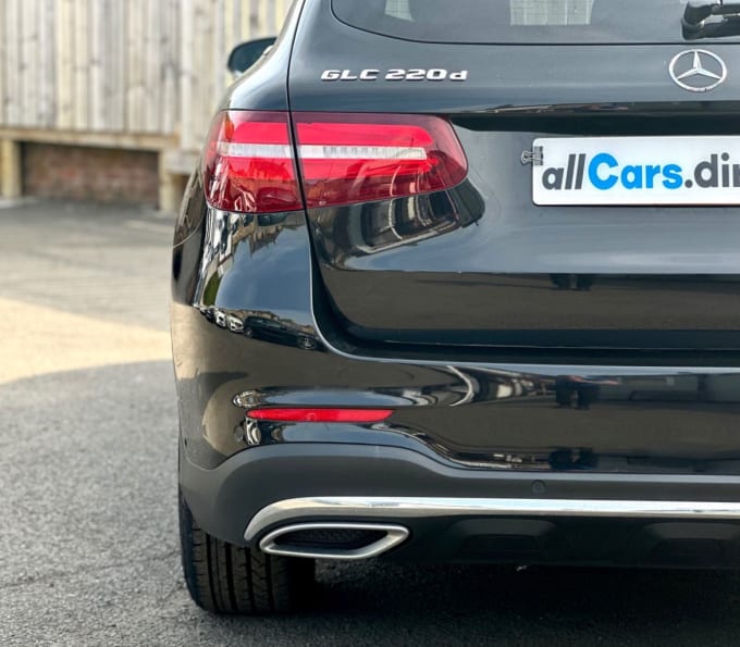 2025 Mercedes-benz Glc