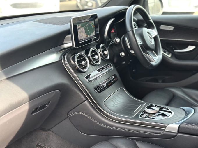 2025 Mercedes-benz Glc