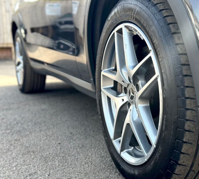 2025 Mercedes-benz Glc
