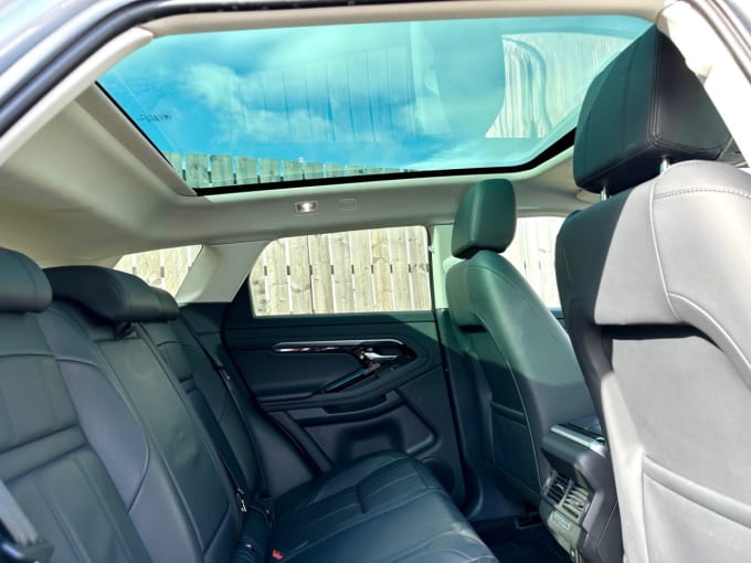 2025 Land Rover Range Rover Evoque