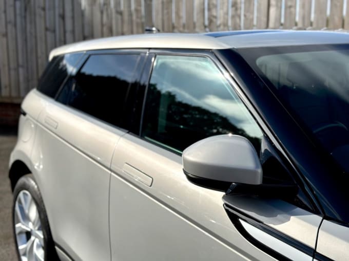 2025 Land Rover Range Rover Evoque