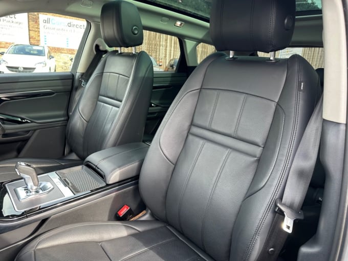 2025 Land Rover Range Rover Evoque