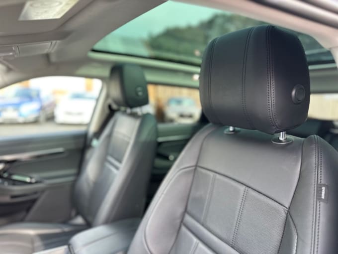 2025 Land Rover Range Rover Evoque