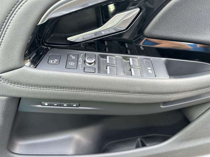 2025 Land Rover Range Rover Evoque