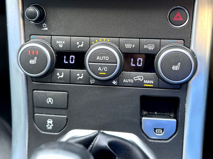 2025 Land Rover Range Rover Evoque