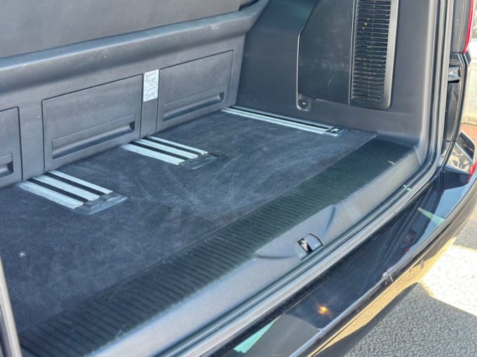 2025 Volkswagen Caravelle