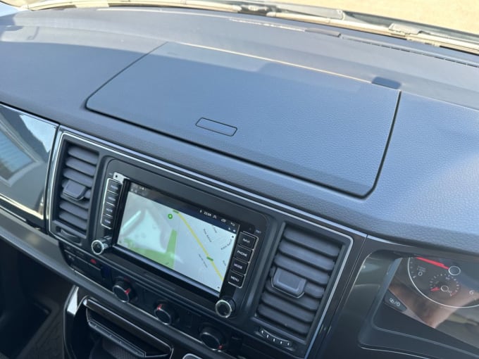 2025 Volkswagen Caravelle