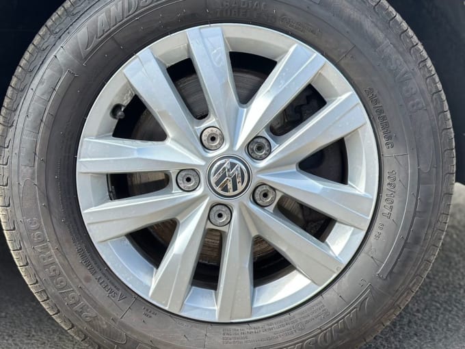 2025 Volkswagen Caravelle