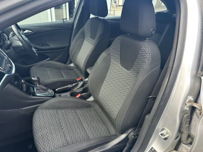2025 Vauxhall Astra