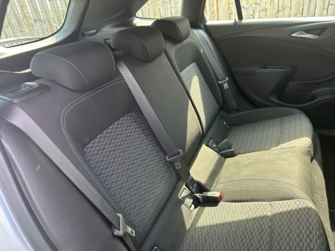 2025 Vauxhall Astra