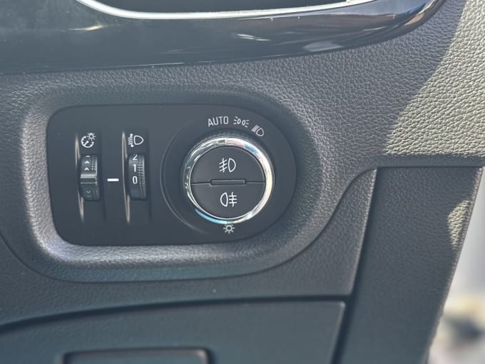 2025 Vauxhall Astra