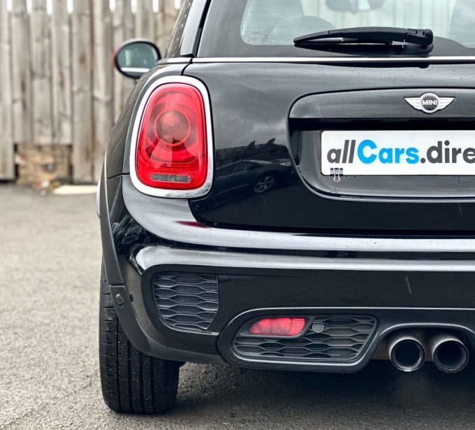 2025 Mini Hatch