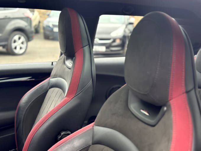 2025 Mini Hatch