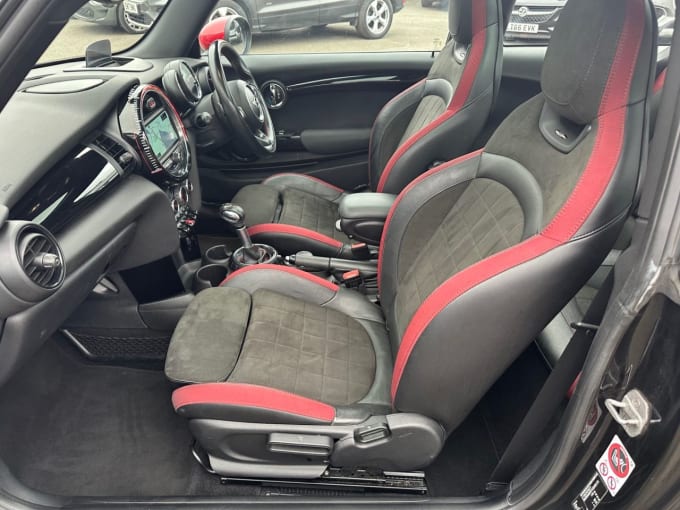2025 Mini Hatch